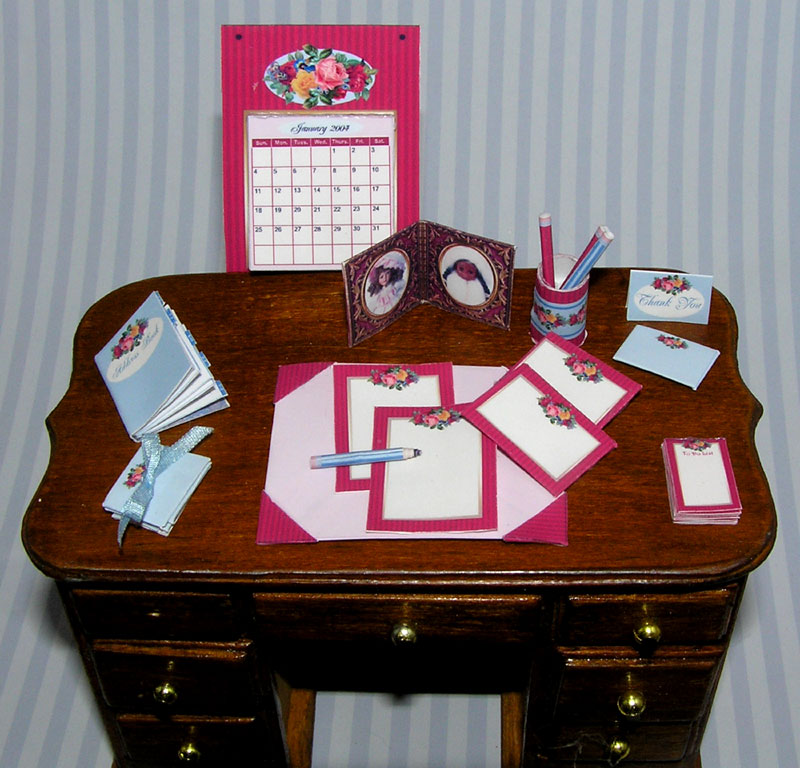 ladies' desk set