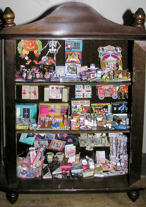 Ann miniatures display case